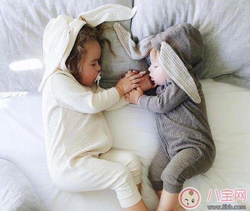 養(yǎng)一個(gè)孩子好還是兩個(gè)孩子好 養(yǎng)一個(gè)孩子和兩個(gè)孩子的區(qū)別 養(yǎng)一個(gè)孩子好還是兩個(gè)孩子好 養(yǎng)一個(gè)孩子和兩個(gè)孩子的區(qū)別