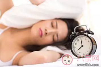 原來(lái)睡姿影響這么大 睡姿也會(huì)導(dǎo)致不孕 原來(lái)睡姿影響這么大 睡姿也會(huì)導(dǎo)致不孕