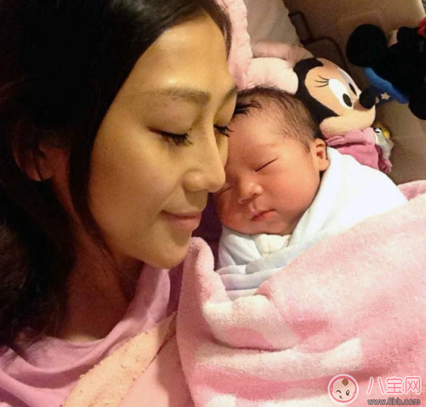 出門(mén)買(mǎi)個(gè)菜，順便生個(gè)娃 在路上突然要生了怎么辦