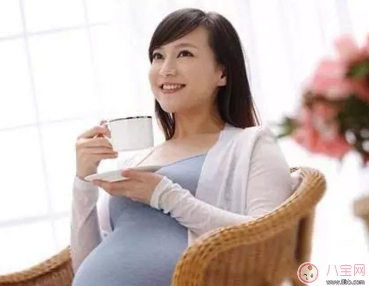 下雨天孕婦出門需要注意什么 孕婦下雨天出門要帶什么東西 下雨天孕婦出門需要注意什么 孕婦下雨天出門要帶什么東西