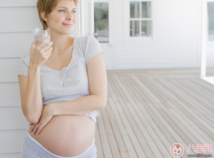 懷孕了剪短頭發(fā)好嗎 懷孕媽媽剪短發(fā)有什么好處 懷孕了剪短頭發(fā)好嗎 懷孕媽媽剪短發(fā)有什么好處