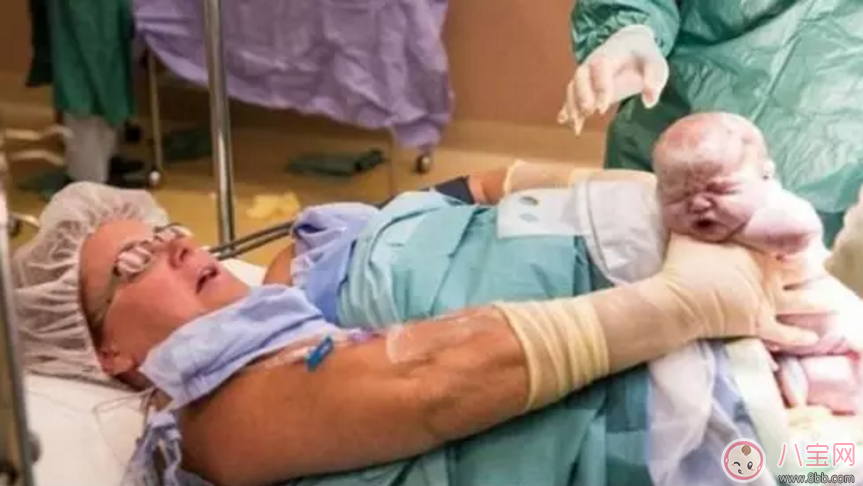 最強(qiáng)產(chǎn)婦給自己接生 國(guó)外流行不代表可隨意模仿