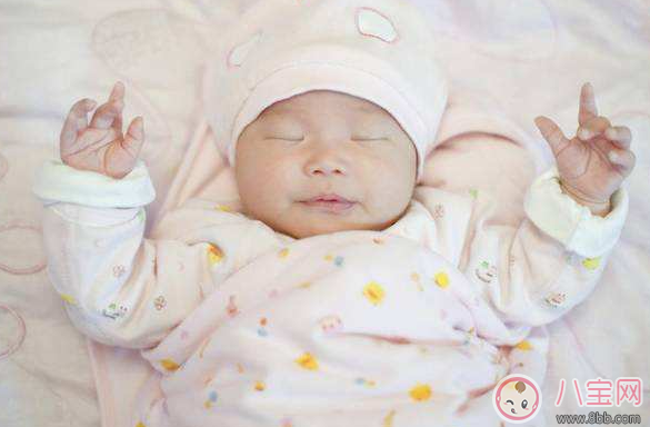 媽媽第一次看到自己生的寶寶是什么感覺 媽媽第一次看到自己生的寶寶是什么感覺