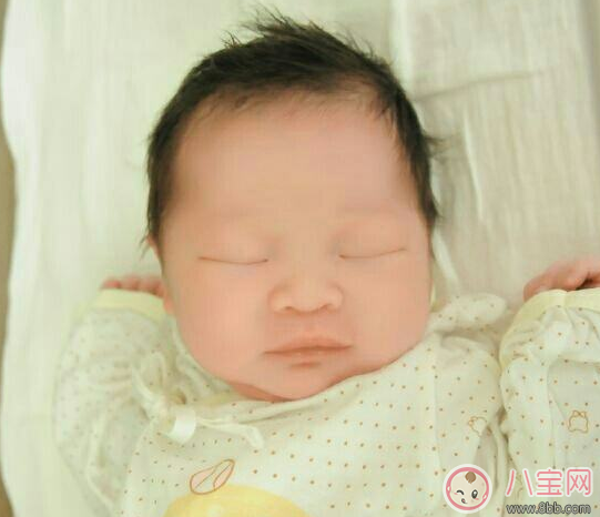 媽媽第一次看到自己生的寶寶是什么感覺 媽媽第一次看到自己生的寶寶是什么感覺