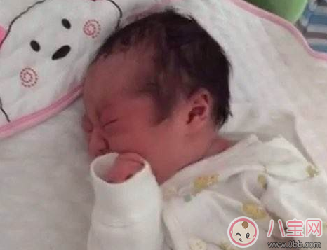 媽媽第一次看到自己生的寶寶是什么感覺 媽媽第一次看到自己生的寶寶是什么感覺