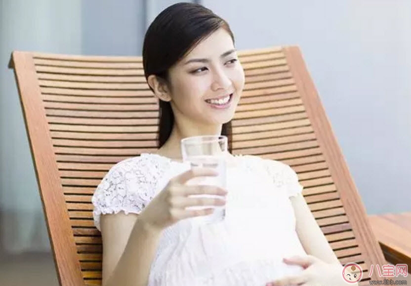 孕婦在辦公室需要注意哪些電器 孕婦辦公室運(yùn)動(dòng)有哪些 孕婦在辦公室需要注意哪些電器 孕婦辦公室運(yùn)動(dòng)有哪些