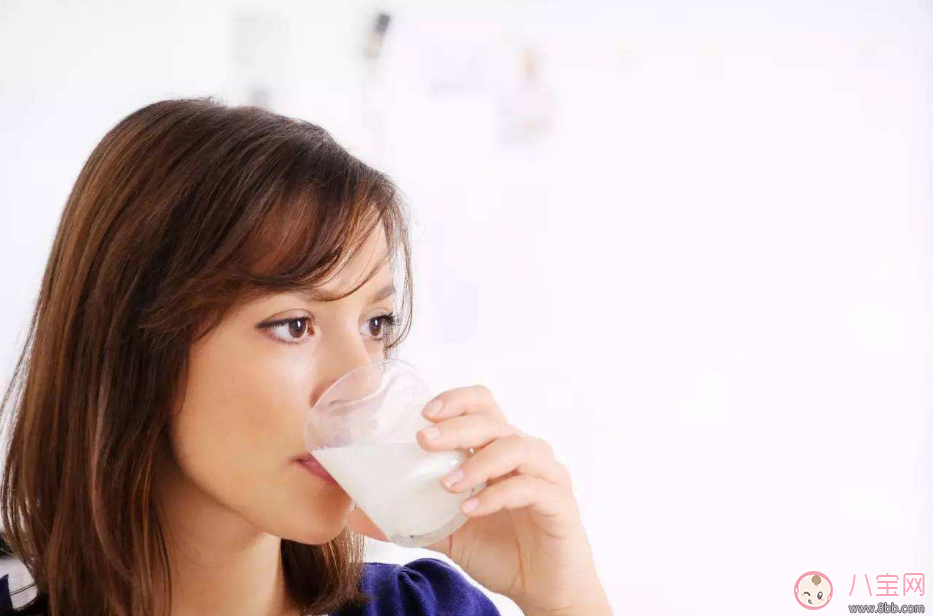 喝牛奶助準媽媽睡眠嗎 失眠可以喝牛奶嗎 喝牛奶助準媽媽睡眠嗎 失眠可以喝牛奶嗎