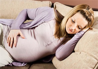 睡覺的時候也小心 準(zhǔn)媽媽睡覺知識