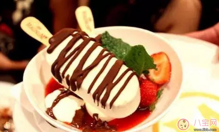 孕婦可以吃冷飲雪糕嗎 懷孕中期可以吃冷飲嗎 孕婦可以吃冷飲雪糕嗎 懷孕中期可以吃冷飲嗎