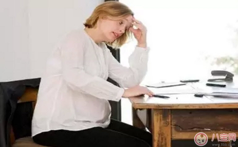 孕晚期孕婦胸悶氣短怎么緩解 孕婦胸悶氣短胎兒會(huì)缺氧嗎 孕晚期孕婦胸悶氣短怎么緩解 孕婦胸悶氣短胎兒會(huì)缺氧嗎