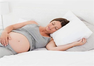 肚子發(fā)硬是不是要生了 孕晚期肚子變化怎么看