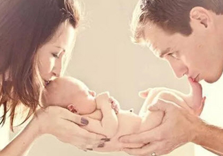 年輕爸爸第一次近距離目睹生娃是什么感覺