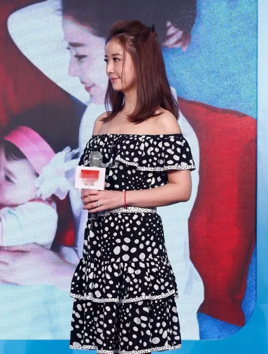 林心如產(chǎn)后快速恢復苗條？產(chǎn)后普拉提讓胸部美回來！