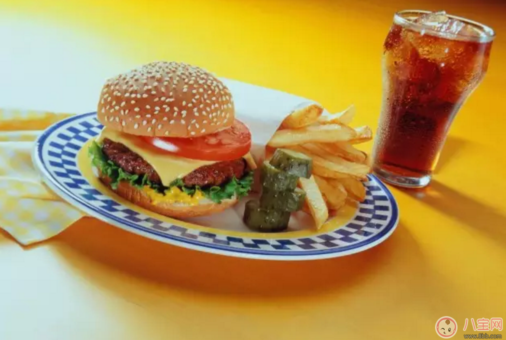 產(chǎn)后想靠網(wǎng)紅減脂可樂減肥靠譜嗎？網(wǎng)紅減脂可樂真能越喝越瘦？