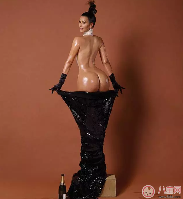 翹臀女王卡戴珊產(chǎn)后依舊擁有翹臀蜂腰  如何修煉翹臀