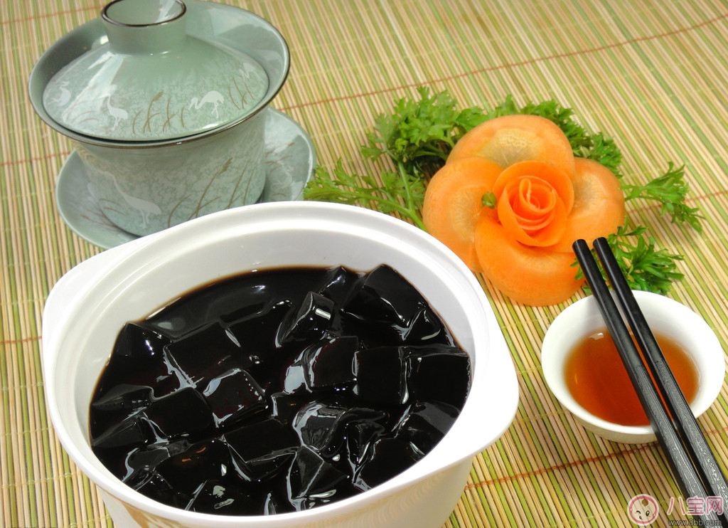 女性適合的中藥零食吃法有講究  食用有哪些注意事項(xiàng)