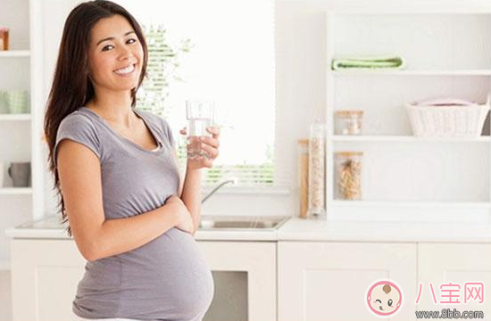 喝水其實(shí)大有講究了 隔夜的水究竟怎么喝 喝水其實(shí)大有講究了 隔夜的水究竟怎么喝