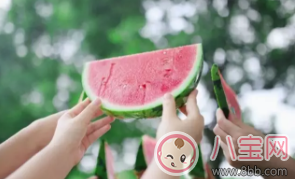 2017三伏天坐月子如何正確吃西瓜 吃瓜有講究 2017三伏天坐月子如何正確吃西瓜 吃瓜有講究