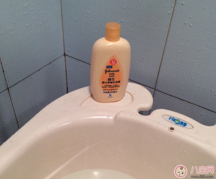 強(qiáng)生嬰兒香桃沐浴露味道怎么樣 強(qiáng)生嬰兒香桃沐浴露寶寶使用測評
