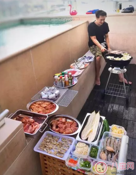 陳浩民帶全家開趴孩子穿巨型拖鞋 如何給寶寶選鞋子