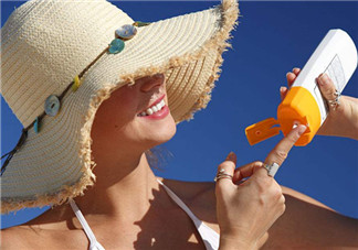 防曬霜怎么選 如何正確使用防曬霜