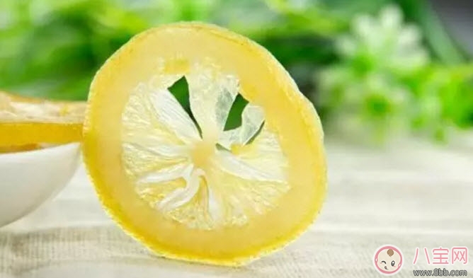 孕婦吃檸檬的好處有哪些 孕婦鮮檸檬和干檸檬哪個泡水好