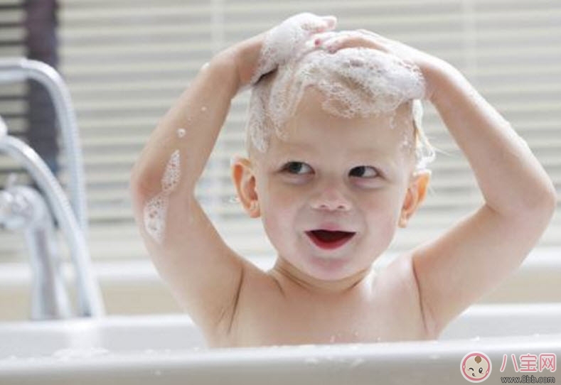 怎么給寶寶選擇洗發(fā)水 寶寶洗發(fā)水成分哪種不好