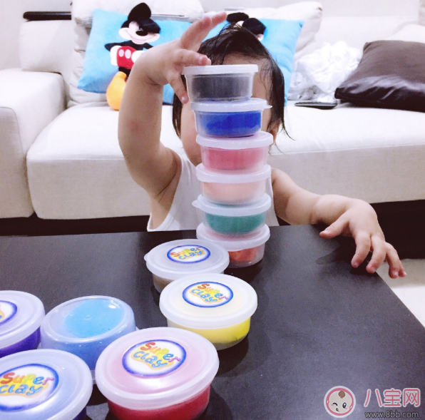 寶寶喜歡玩黏土 卡樂淘親子黏土測評 寶寶喜歡玩黏土 卡樂淘親子黏土測評