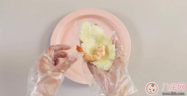 鈣質(zhì)營(yíng)養(yǎng)豐富的補(bǔ)鈣良品 蝦仁飯團(tuán) 鈣質(zhì)營(yíng)養(yǎng)豐富的補(bǔ)鈣良品 蝦仁飯團(tuán)