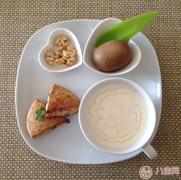 去學(xué)校的時(shí)間太短來(lái)不及吃早餐 孩子快手早餐 去學(xué)校的時(shí)間太短來(lái)不及吃早餐 孩子快手早餐