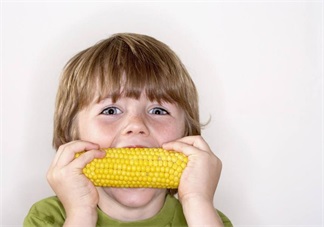 吃玉米竟然有這么多的好處 快給寶寶準備上玉米大餐