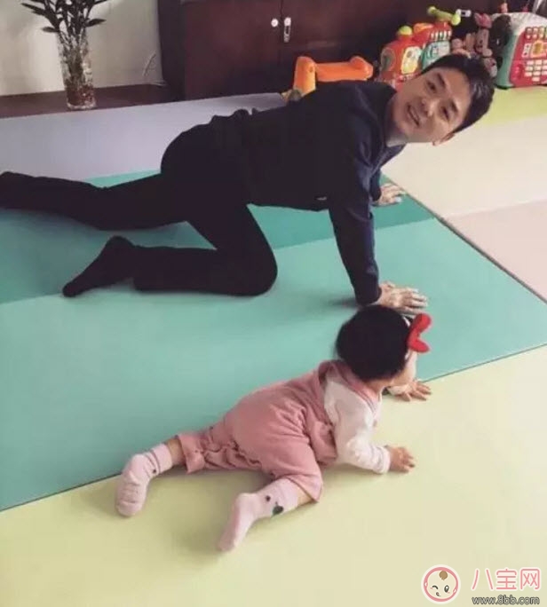 章澤天女兒多大了 奶茶妹妹章澤天有幾個(gè)孩子