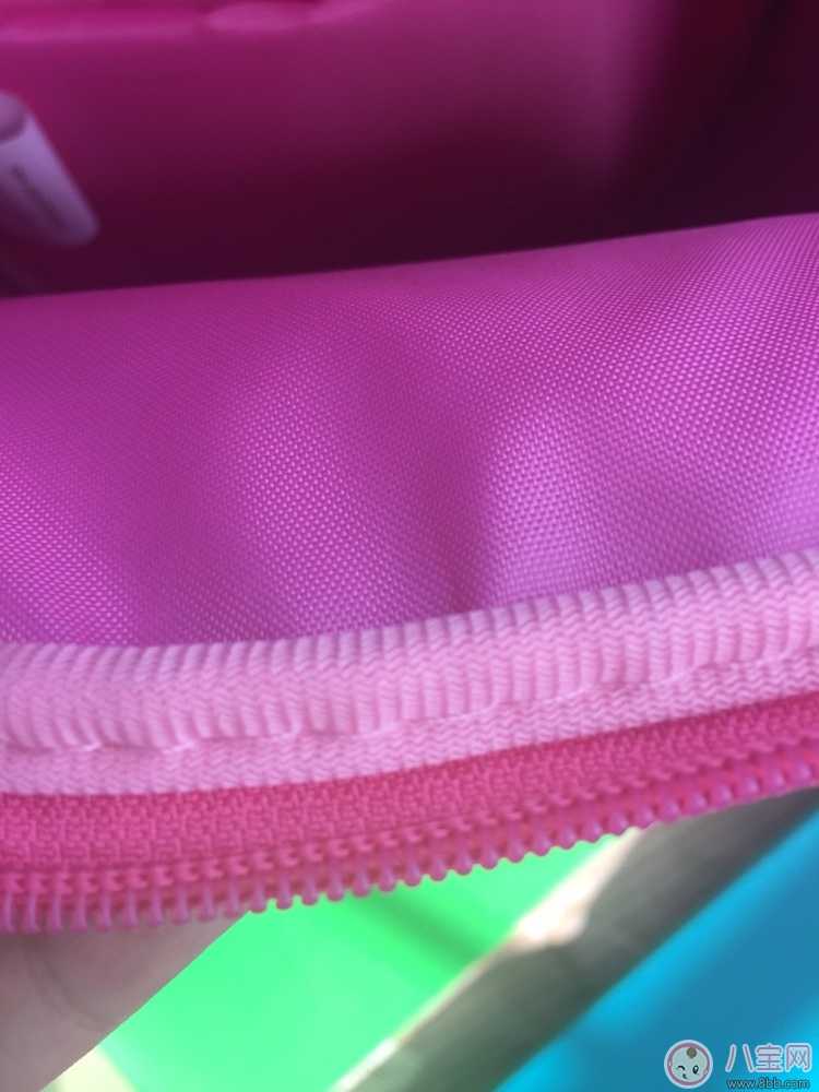 上學(xué)小書包用哪款好 uek幼兒園寶寶書包測評