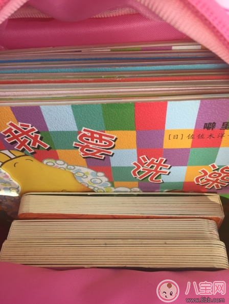 上學(xué)小書包用哪款好 uek幼兒園寶寶書包測評