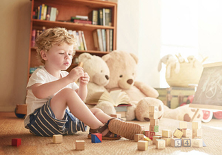 各年齡端小孩子適合玩什么玩具 3-7歲小朋友玩具類型推薦