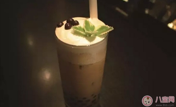 孕婦可以喝奶蓋綠茶嗎 貢茶的奶蓋茶孕婦能喝嗎 孕婦可以喝奶蓋綠茶嗎 貢茶的奶蓋茶孕婦能喝嗎