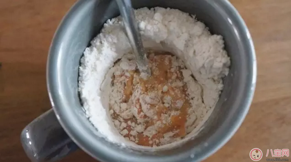 孩子不愛吃胡蘿卜 試試五分鐘胡蘿卜馬克杯蛋糕 孩子不愛吃胡蘿卜 試試五分鐘胡蘿卜馬克杯蛋糕