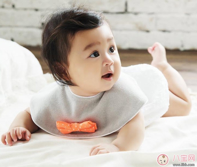 寶寶圍嘴哪種好 寶寶圍嘴如何選擇(尺寸材質顏色有講究)