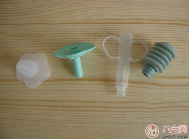 嬰兒喂藥器什么牌子好 小白熊新生兒喂藥器有用嗎 嬰兒喂藥器什么牌子好 小白熊新生兒喂藥器有用嗎