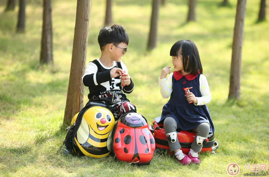 這樣選擇孩子的文具才會對孩子好 開學(xué)孩子文具選擇方法