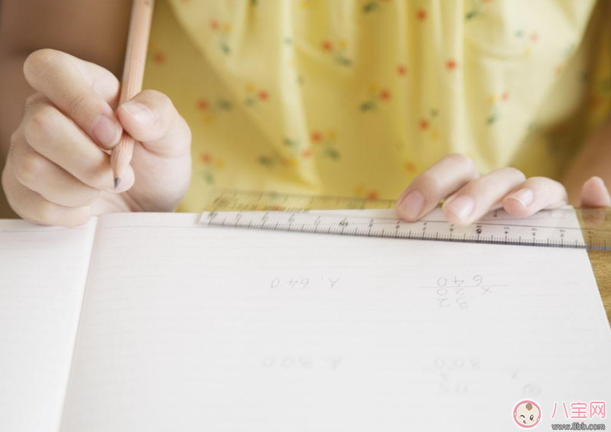 這樣選擇孩子的文具才會對孩子好 開學(xué)孩子文具選擇方法