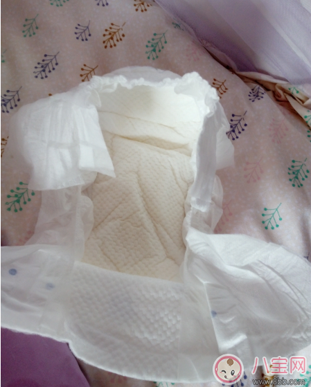 寶寶覺得穿紙尿褲悶怎么辦 推薦兩款透氣型紙尿褲 寶寶覺得穿紙尿褲悶怎么辦 推薦兩款透氣型紙尿褲