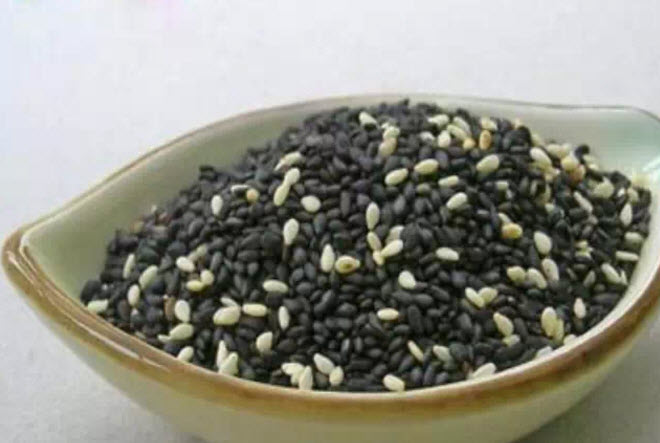 孕婦吃白芝麻好還是黑芝麻好，孕婦血糖高能吃芝麻嗎