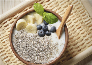 孕后便秘肥胖怎么辦  減肥代餐奇亞籽水果撈