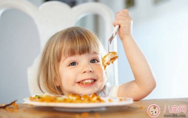 寶寶缺鈣的表現(xiàn) 寶寶缺鈣的癥狀(寶寶嚴(yán)重缺鈣怎么辦)