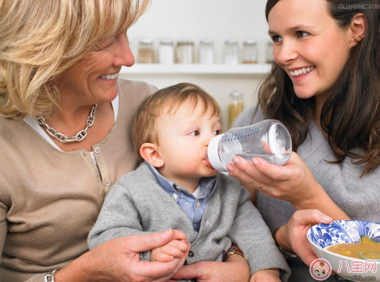 這些情況居然是奶粉過(guò)敏 怎么知道孩子吃奶粉過(guò)敏了