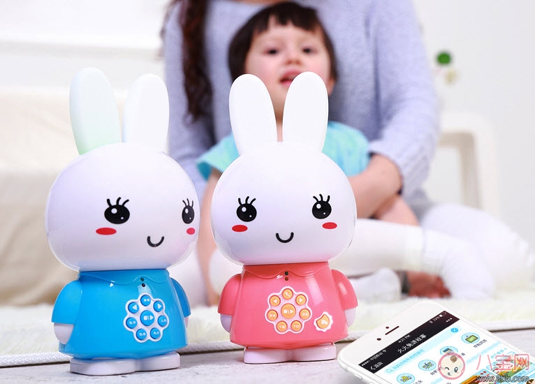 媽媽必備的帶娃神器 費(fèi)雪健身架游戲桌(外國(guó)人都在用的帶娃神器)