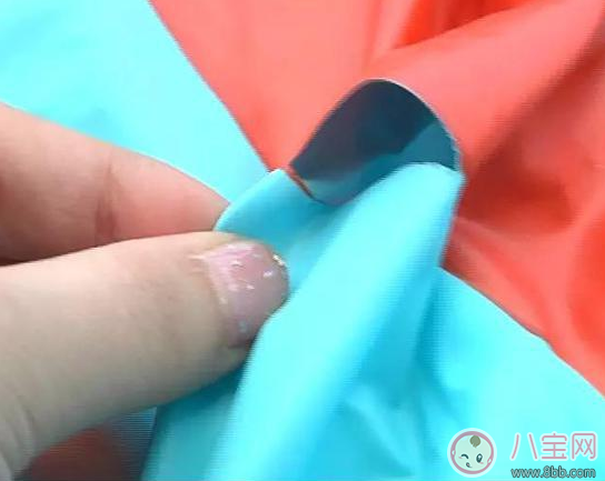 游泳圈不是救命圈 游泳圈安全隱患大 游泳圈不是救命圈 游泳圈安全隱患大