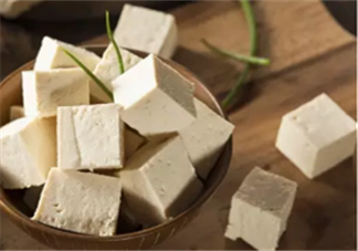 夏季寶寶愛(ài)出汗 來(lái)點(diǎn)豆腐輔食