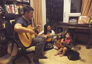 黃英二胎已經(jīng)有四個月 二胎寶寶四月做什么好